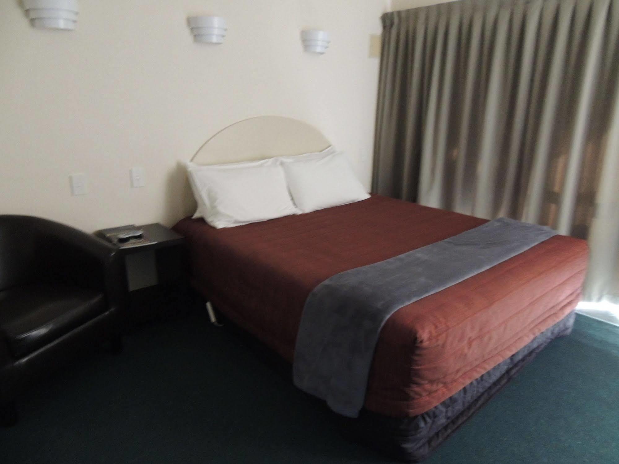 Bk's Fountain Court Motel Napier